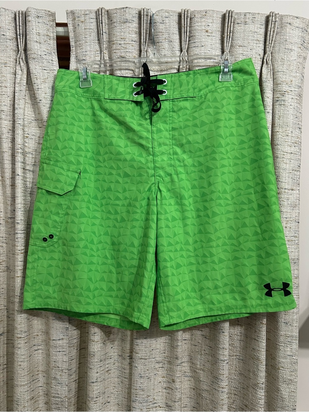 Under Armour Men’s Green Geometric Unlined Swim Board Shorts Size 36